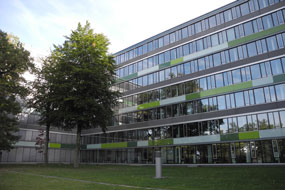 Modernes Bürogebäude auf dem Gelände des ehemaligen FTZ